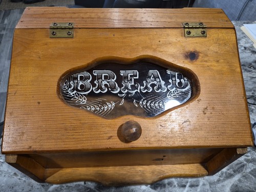 Vintage wooden bread box - bread, 1984