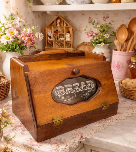 Vintage wooden dutch bread - dutch’,